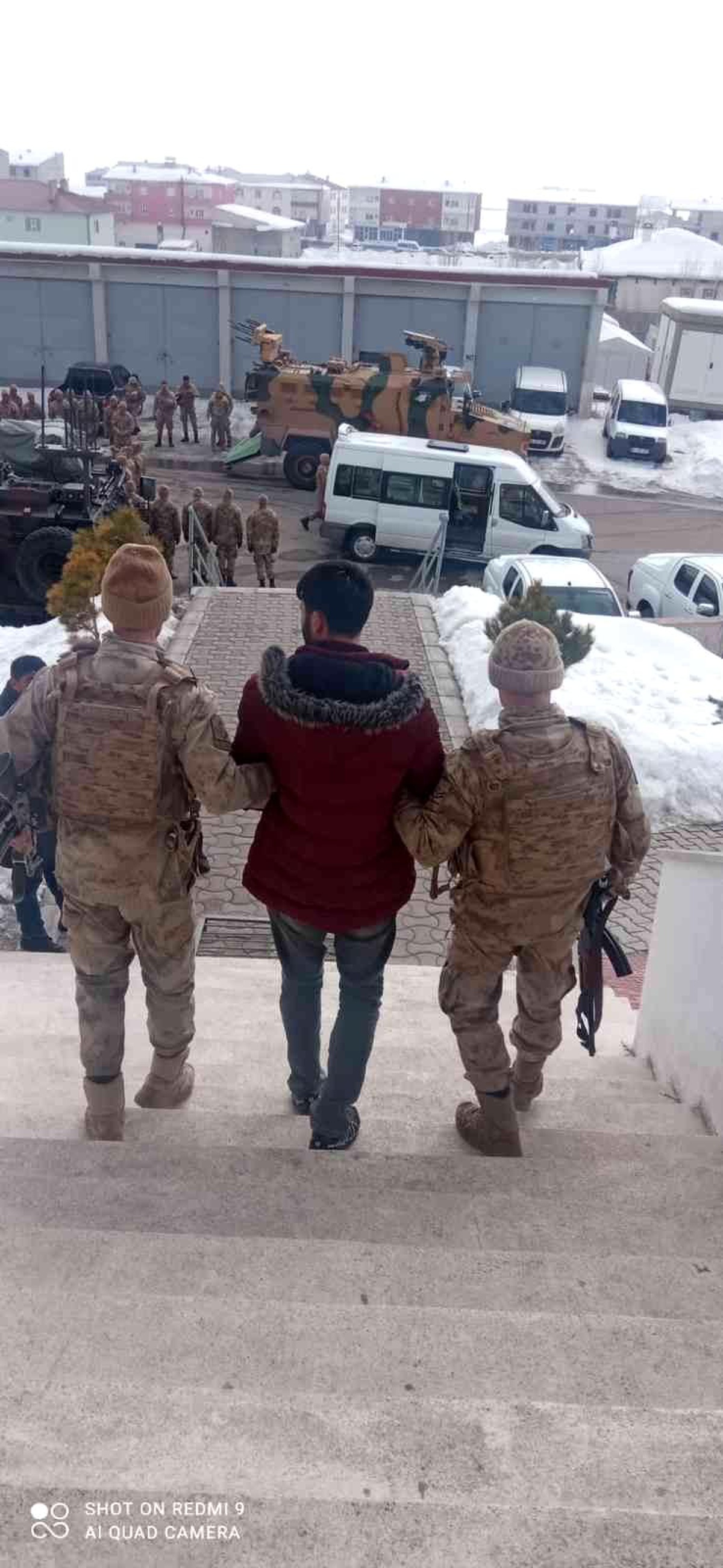 Van\'da farklı suçlardan aranan 2 kişi yakalandı