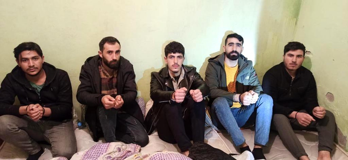 İtalya\'ya gitmeyi hayal ediyorlardı, rehine çetesinin eline düştüler: Attıkları konumla kurtuldular!