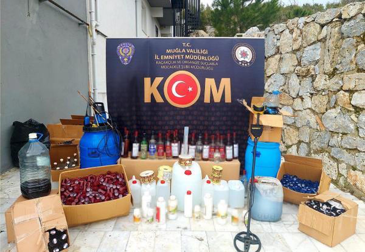 Sahte içki baskınında uçaksavar mermisi ele geçirildi