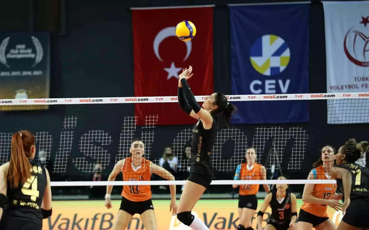 VakıfBank erteleme maçında set vermedi