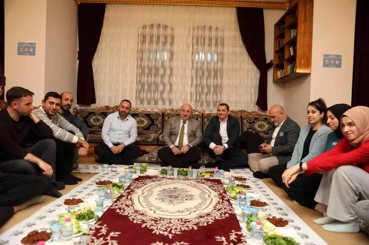 Son dakika! Başkan Bıyık, BESYO ve POMEM sınavlarını kazanan gençlerle buluştu