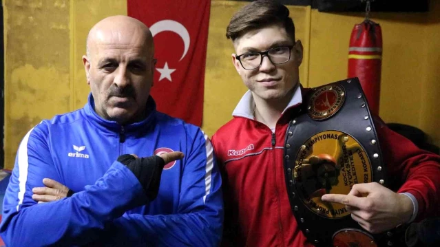 'Cılızsın' denilen sporcu Türkiye şampiyonu oldu