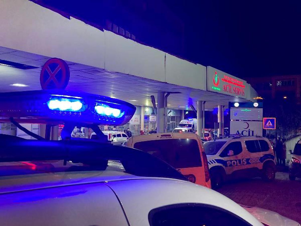 İzmir\'deki bıçaklı saldırıda yaralanan polisin durumu iyiye gidiyor