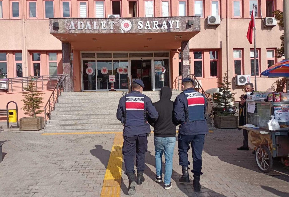 Karabük\'te yakalanan 9 hırsızlık şüphelisinden biri tutuklandı