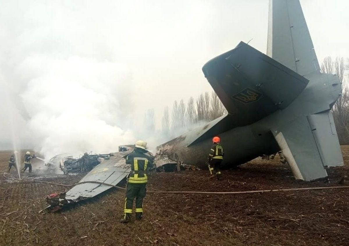 Son dakika haberi | Kiev\'de Ukrayna askeri uçağı düştü: 5 ölü