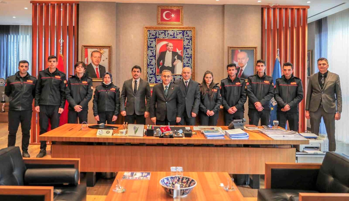 Kütahya İtfaiyesi 17 araç ve 83 personelle hizmet veriyor