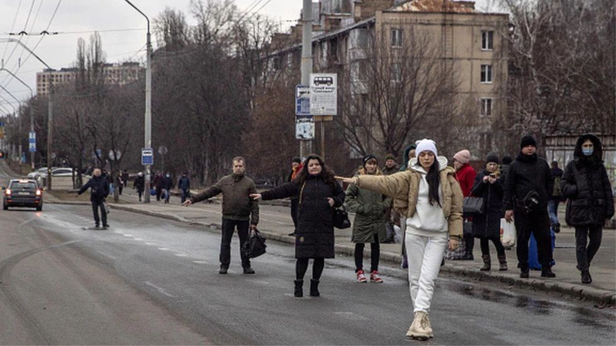 Ukrayna\'nın farklı kentlerindeki Türkler anlatıyor: Evlerimizde bekliyoruz, kaçacak yerimiz yok