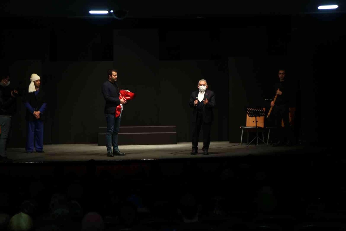 Ahi Evran\'ın hayatını anlatan oyun izleyiciyle buluşacak