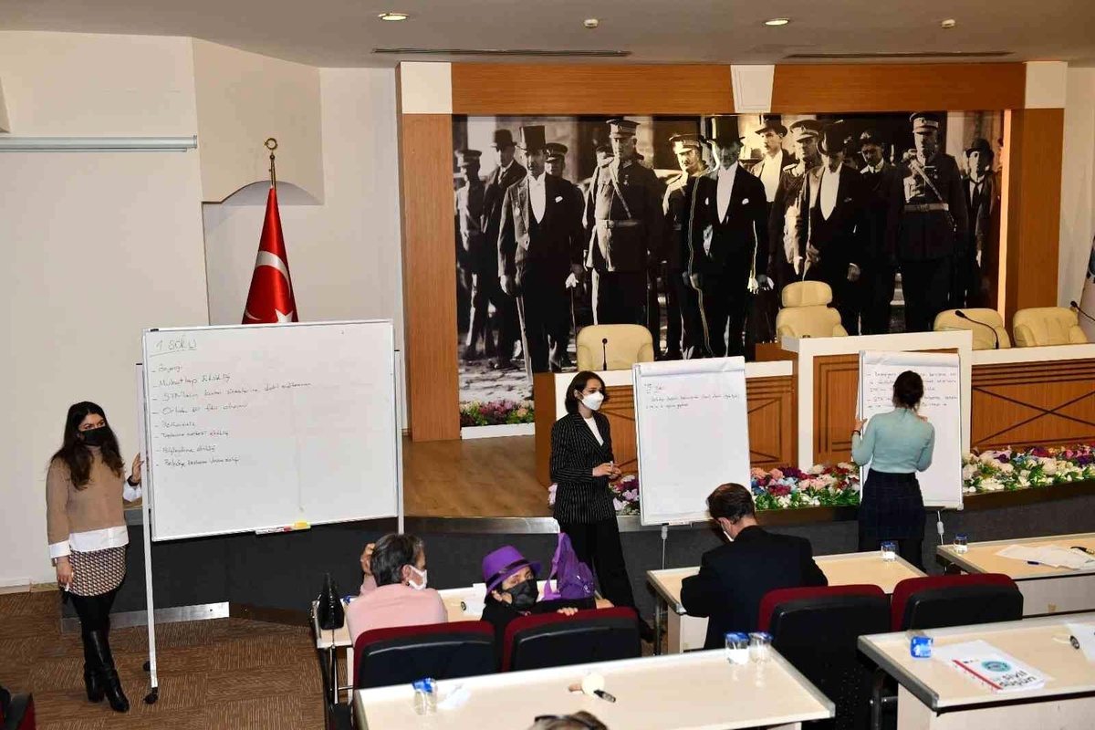 Çiğli Belediyesi sivil toplum iş birliği zirvesine ev sahipliği yaptı