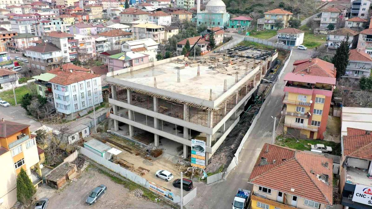Katlı otoparkta çalışmalar devam ediyor