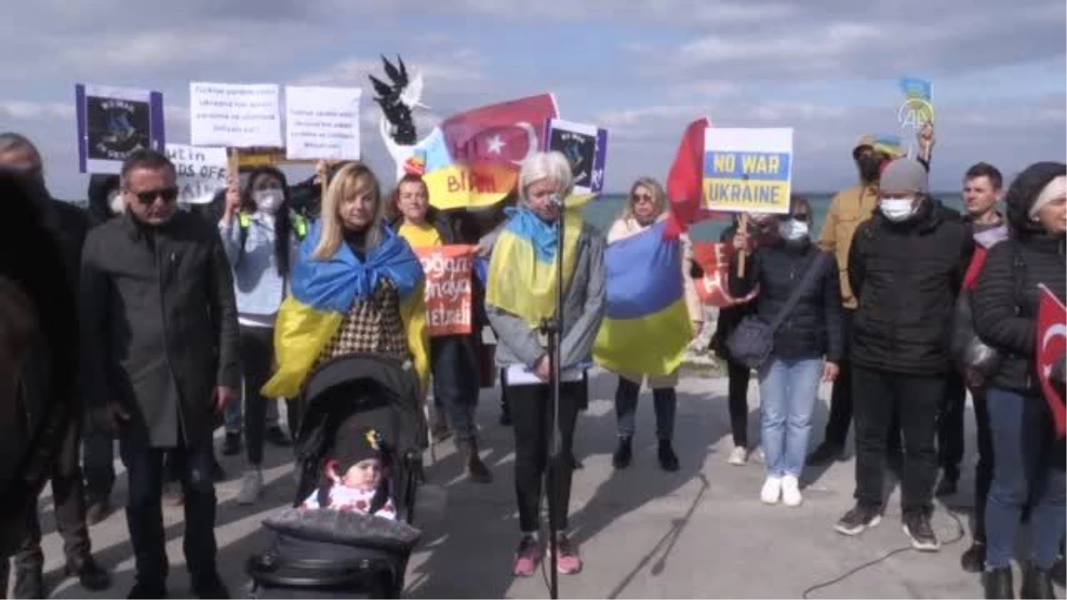 Kuşadası\'nda yaşayan Ukraynalılar gözyaşlarını tutamadı