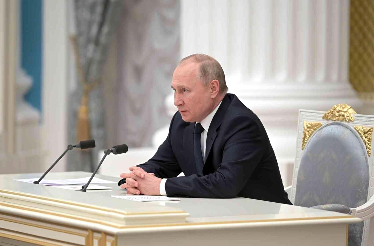Son dakika haberleri: Putin: "ABD ve NATO\'nun Ukrayna topraklarını Rusya için kabul edilemez bir şekilde suistimal etmesi nedeniyle özel askeri harekat başlatma kararı...