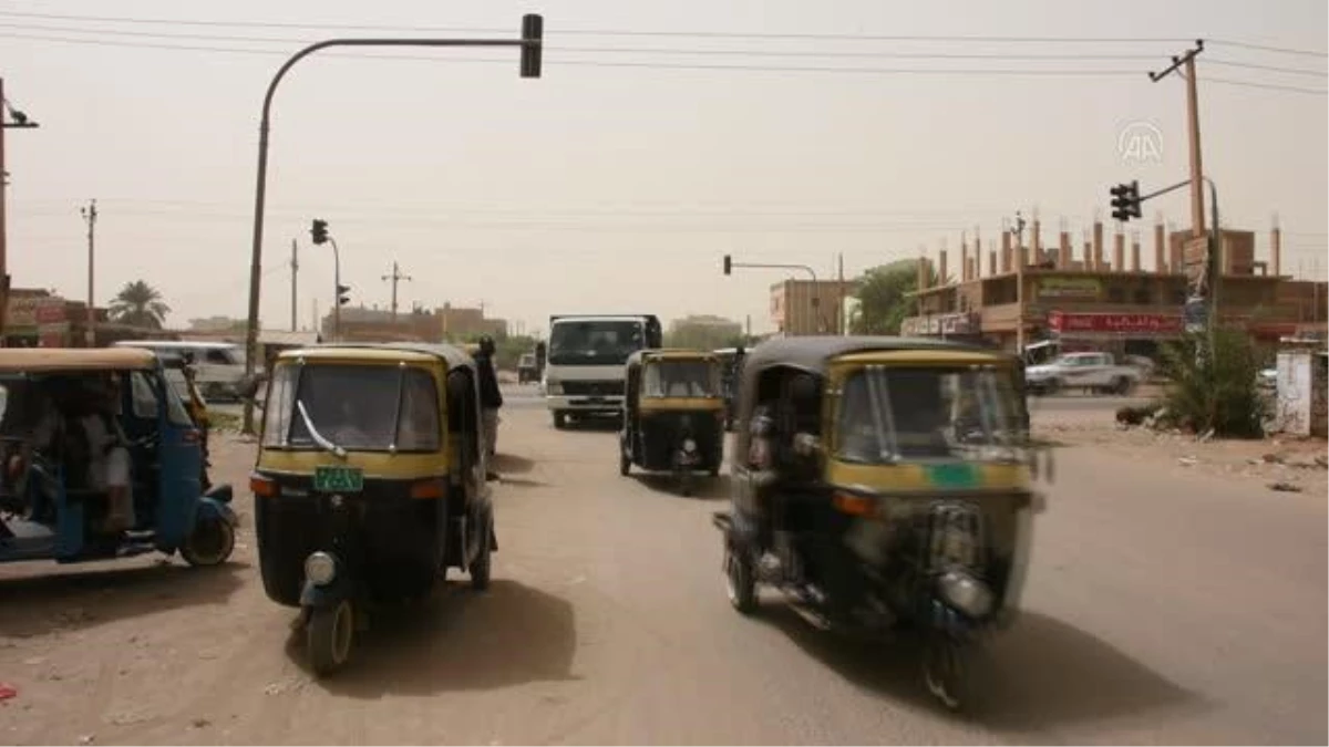 Sudan\'ın Asya ve Uzak Doğu menşeli motor taksisi: "Rakşa"