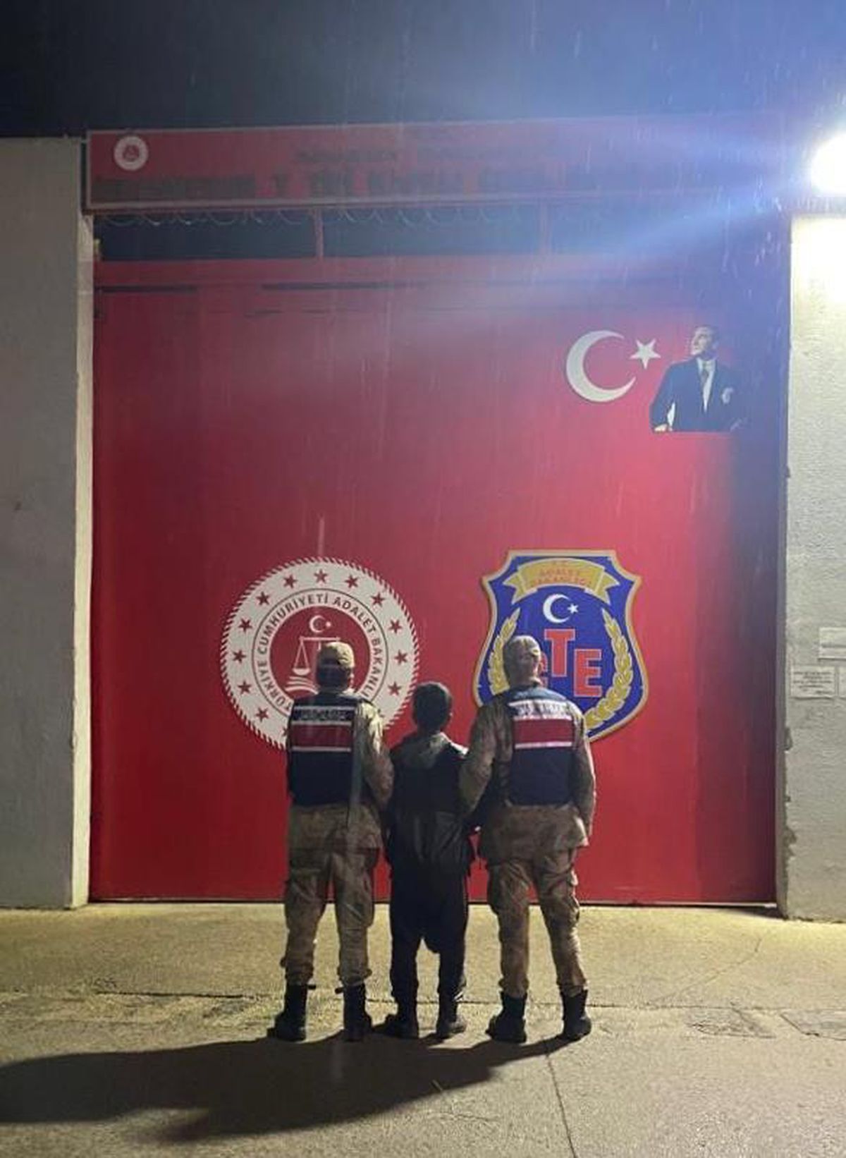 Hatay\'da ev ve iş yerlerinden hırsızlık iddiasına iki tutuklama