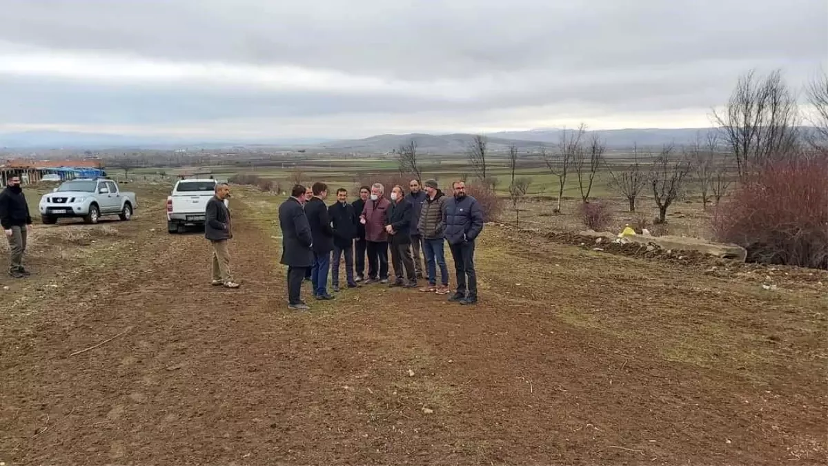 Kaymakam Düzgün köyde yürütülen çalışmaları yerinde inceledi