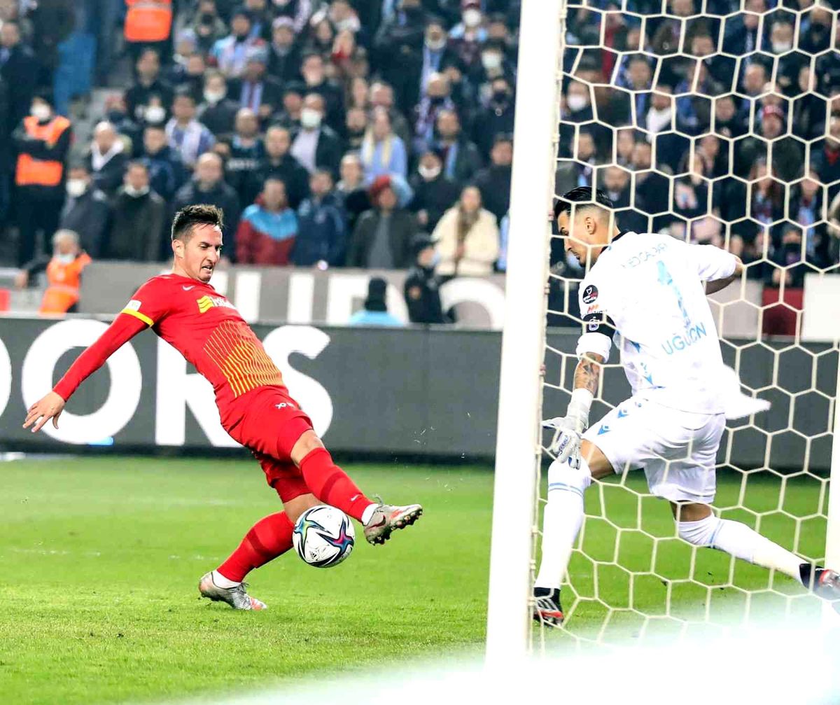 Mario Gavranovic gollerine devam ediyor