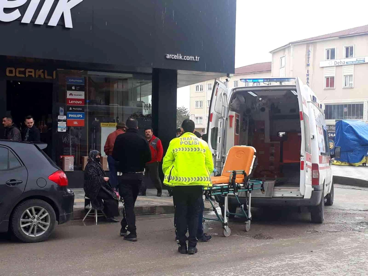Motosikletin çarptığı kadın yaralandı