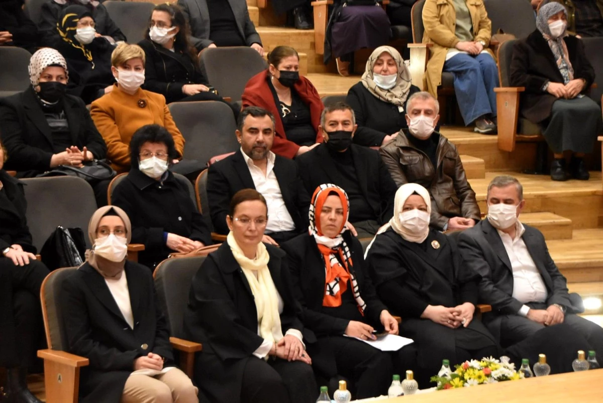 Sinop\'ta Kadın Emeği Türkiye\'nin İstikbâli Programı