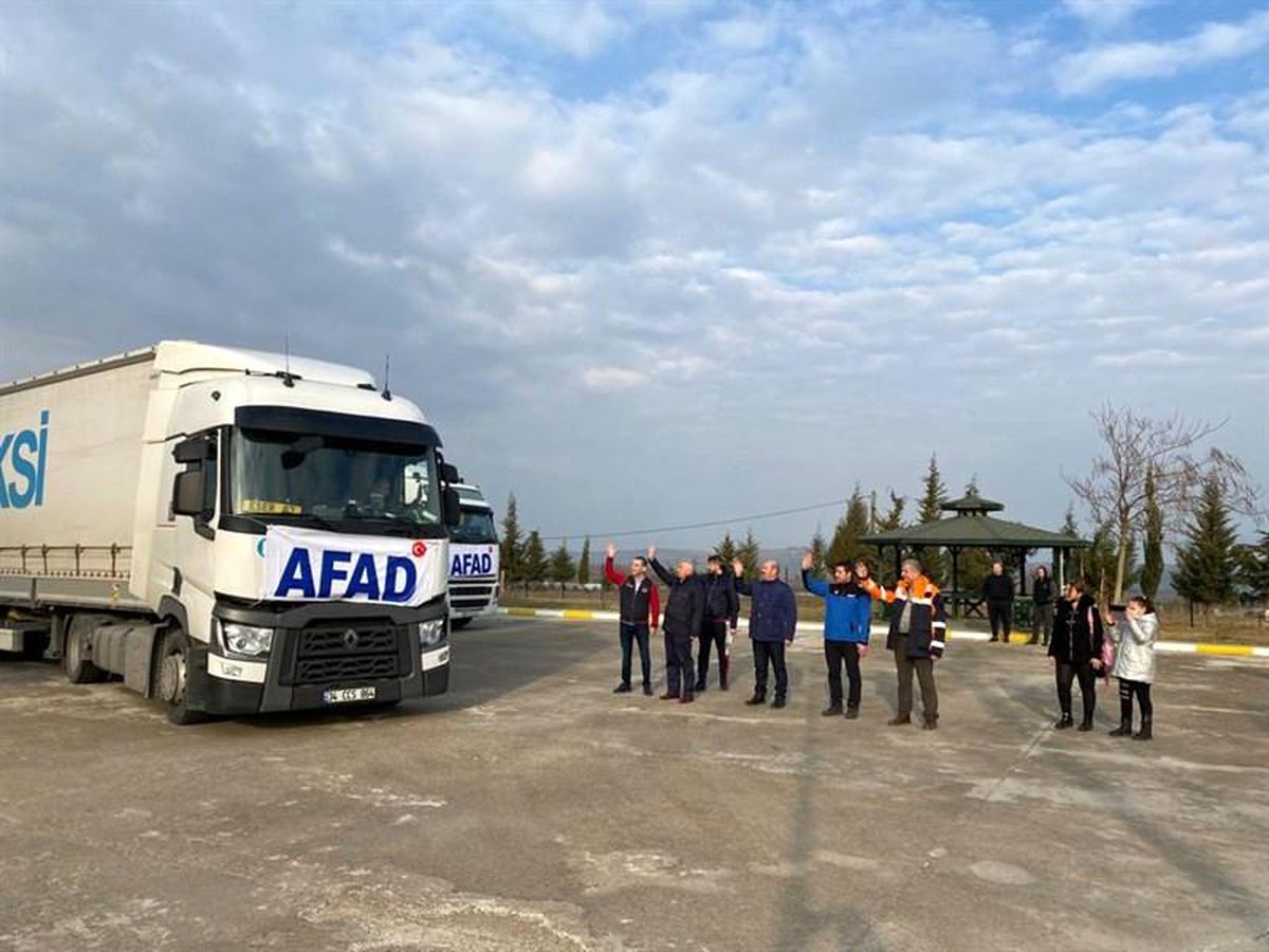 Tekirdağ\'dan Ukrayna\'ya 5 tır yardım gönderildi