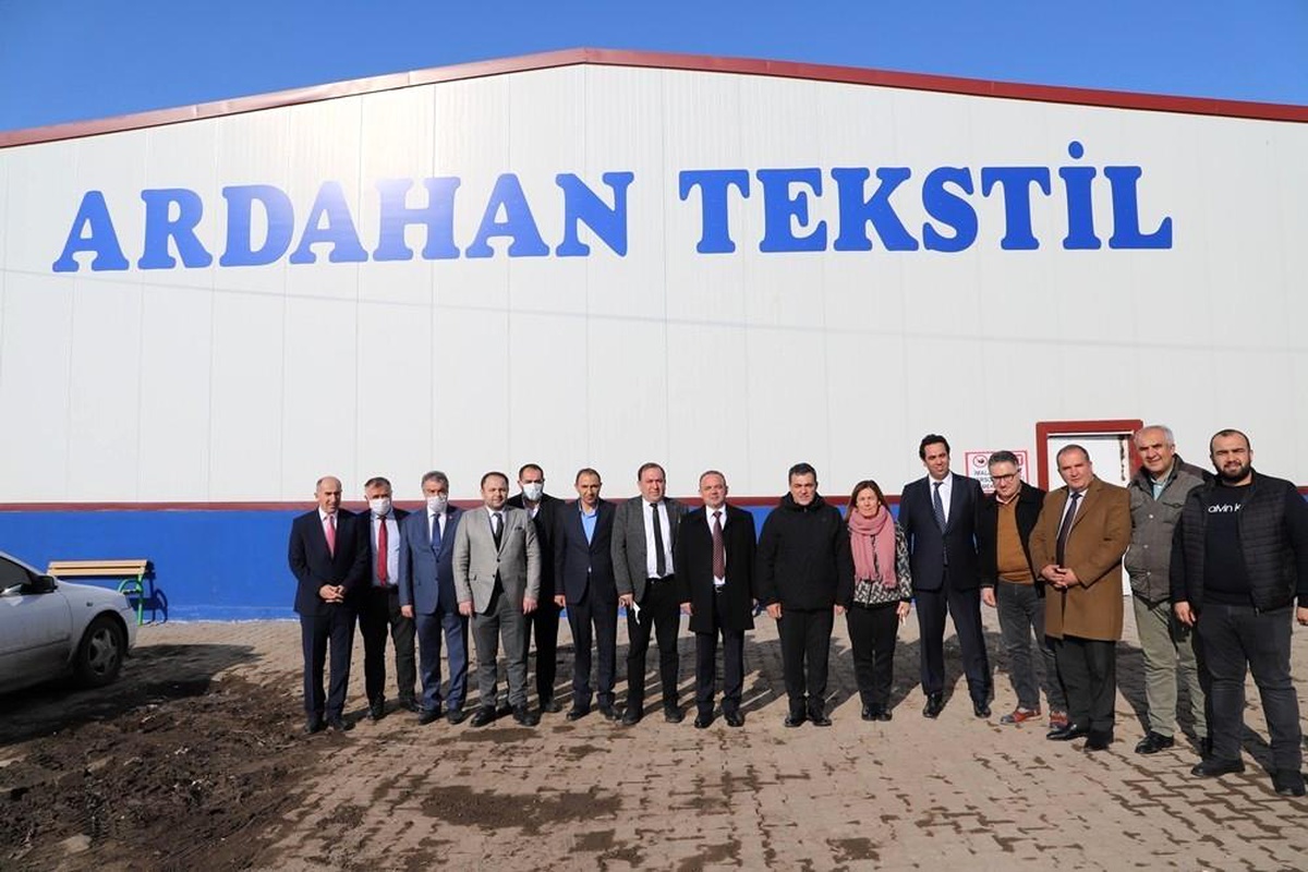 Vali Öner ve Başkan Demir\'den fabrika ziyareti