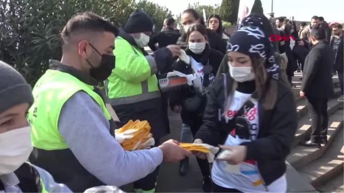 AVCILAR'DA 120 ÜNİVERSİTE ÖĞRENCİSİ 'SAHİLE TOZ KONDURMADI'