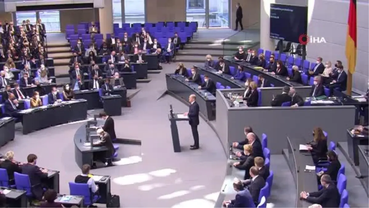 (BERLİN)- Almanya Başbakanı Scholz: 'Putin'in Saldırısı İnsanlık Dışıdır'