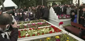 Eski başbakanlardan Necmettin Erbakan kabri başında anıldı