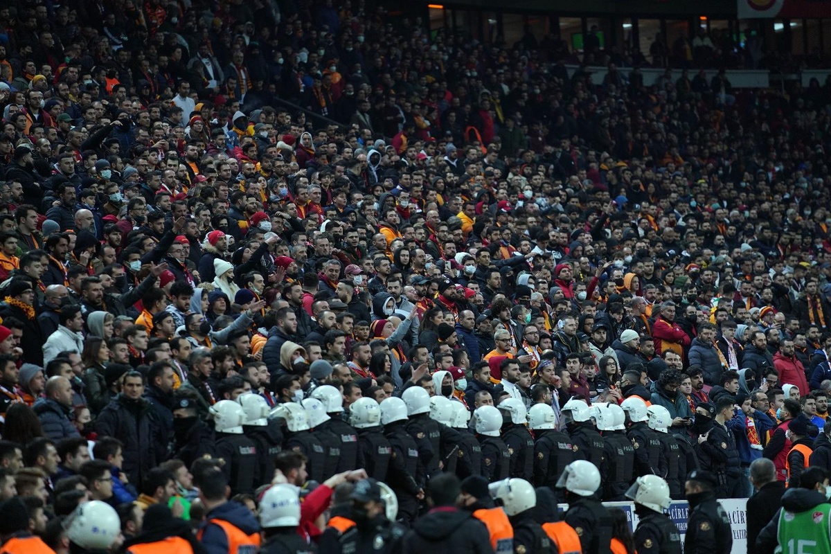 Galatasaray -Çaykur Rizespor maçını 35 bin 9 biletli seyirci izledi