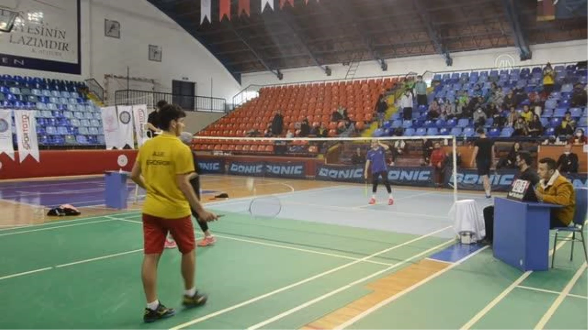 İşitme Engelliler Türkiye Badminton Şampiyonası yapıldı