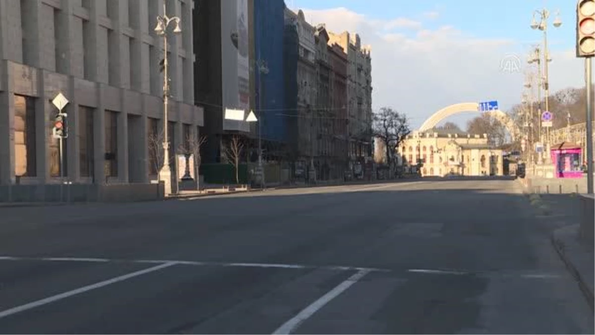 Kiev\'de cadde ve sokakların boş olduğu gözlendi