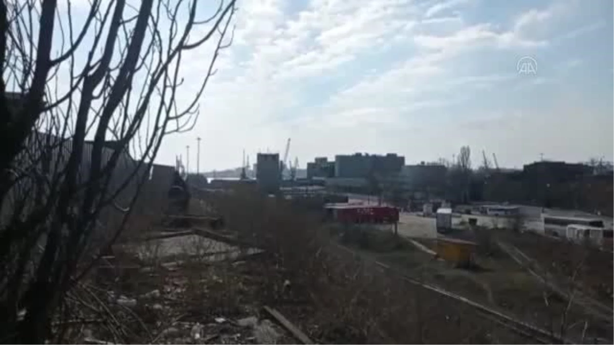 Ukrayna\'da bekleyişlerini sürdüren Türk tır şoförleri yaşadıklarını anlattı