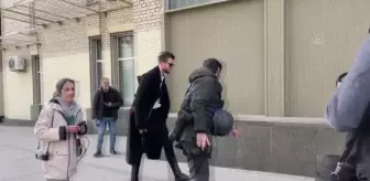 Son dakika haber | Ukrayna'nın en genç milletvekili Yurash silahlanarak Kiev sokaklarına çıktı