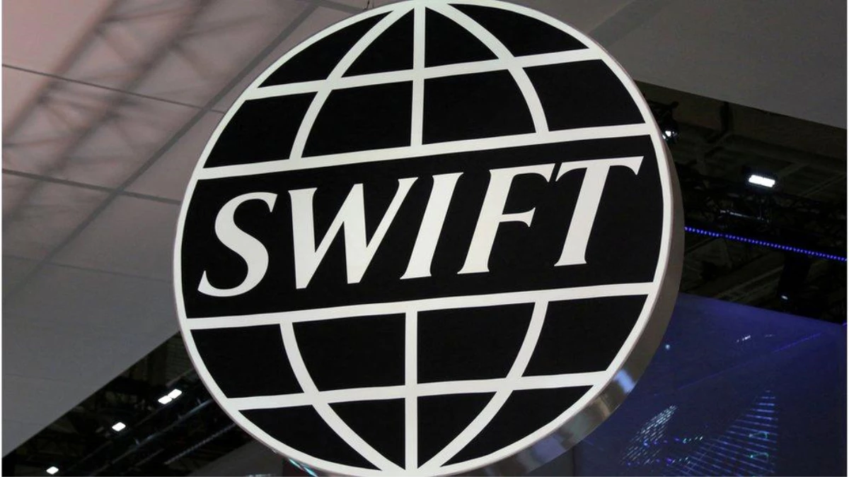 Ukrayna krizi: Rusya\'nın dışlanması çağrıları yapılan SWIFT ödeme sistemi nedir?