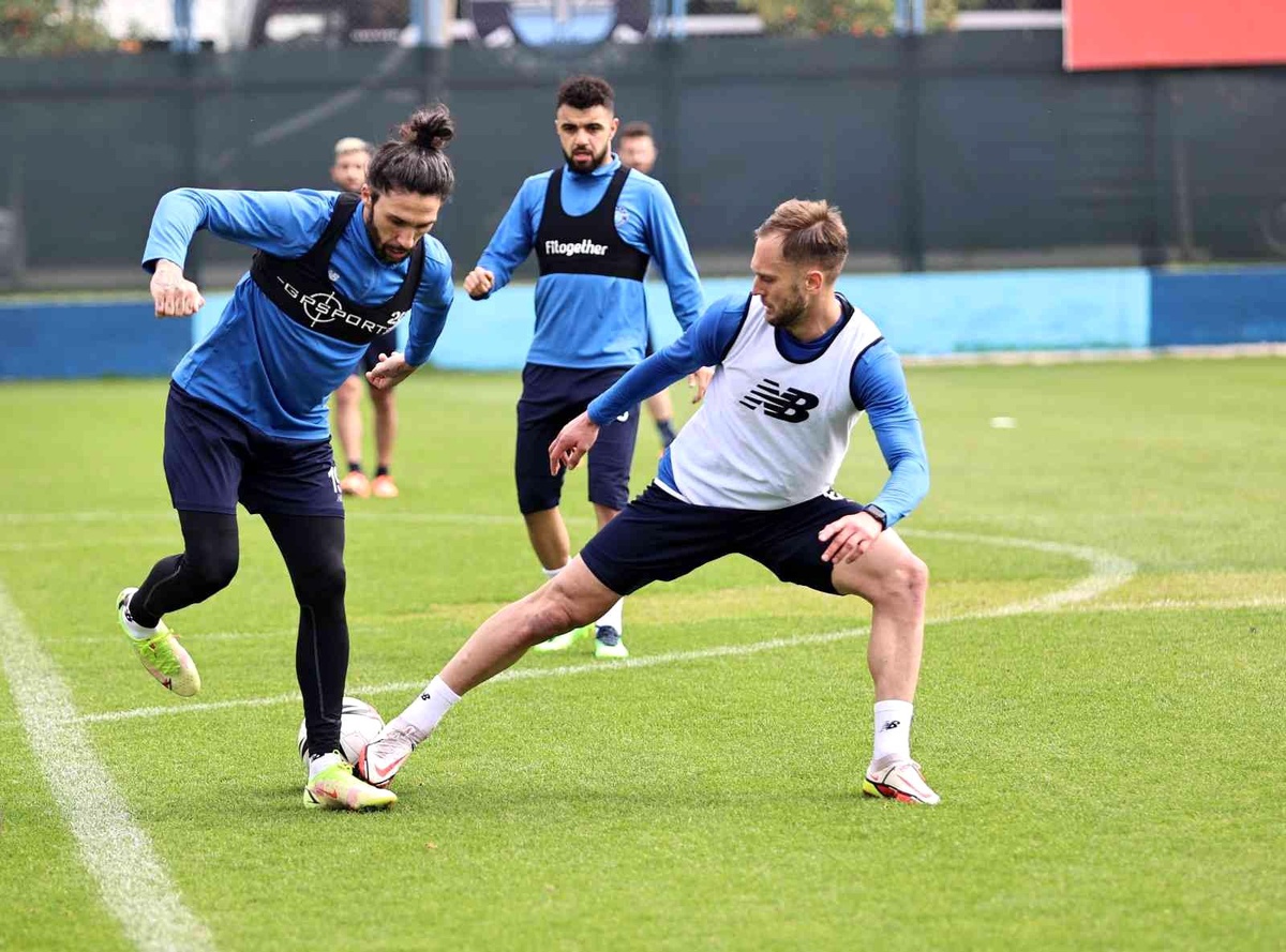 Adana Demirspor\'da Yeni Malatyaspor maçının hazırlıkları sürüyor