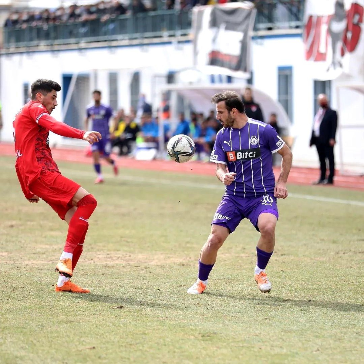 Afyonspor\'un inişli çıkışlı grafiği sürüyor