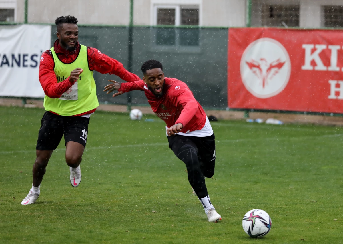 Alanyaspor, Türkiye Kupası\'nda karşılaşacağı Gaziantep FK maçı hazırlıklarına başladı