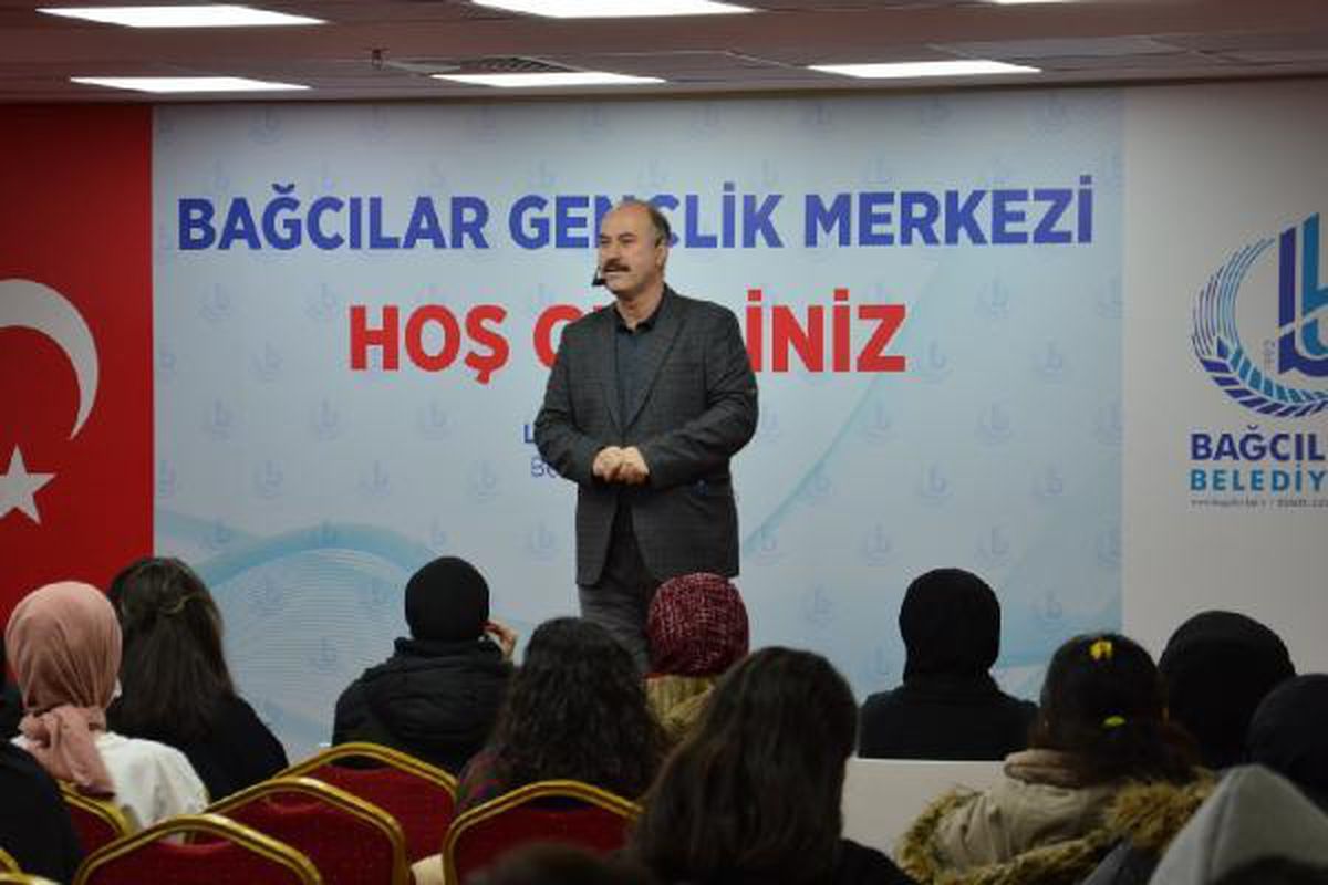 Bağcılar\'da 28 Şubat sürecine ilişkin seminer yapıldı