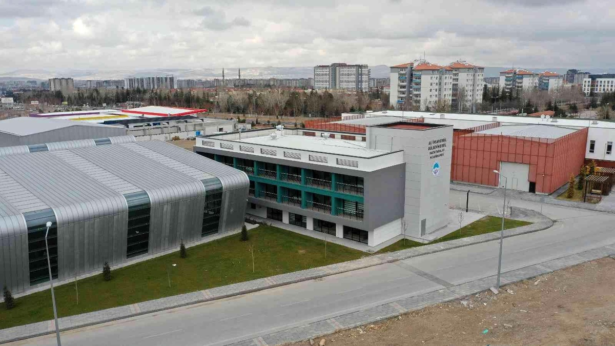 Kayseri\'de "Hasta Yakını Misafirhanesi" çalışmaları sürüyor