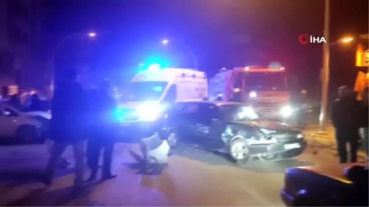 İki otomobil çarpıştı: 1 yaralı