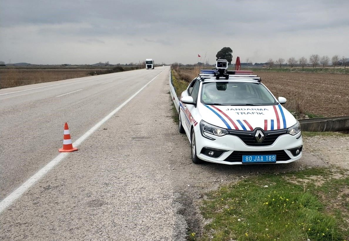 Jandarmadan \'Yerli ve Milli Radar\' ile hız tespiti denetimi