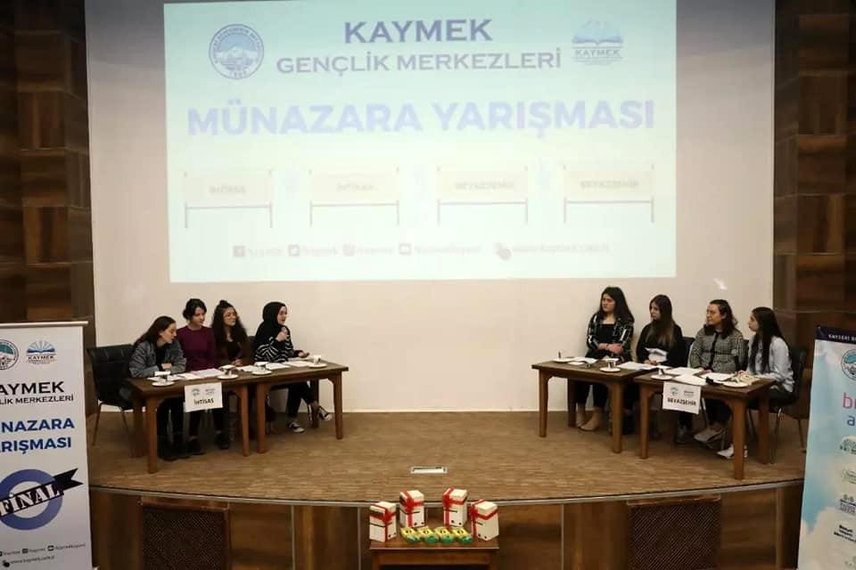 KAYMEK\'in gençlerinden münazara yarışması