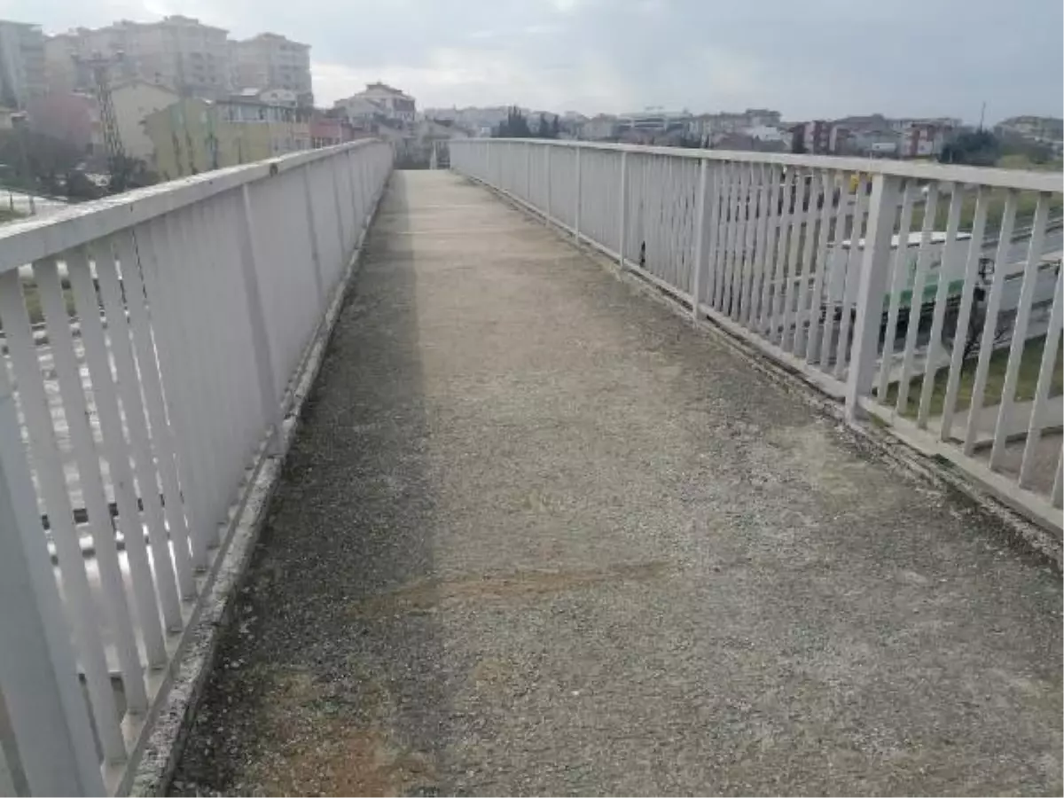 SİLİVRİ\'DE KORKUTAN ÜST GEÇİT