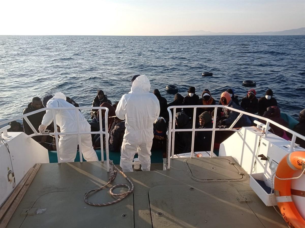 35 düzensiz göçmen Sahil Güvenlik tarafından kurtarılırdı