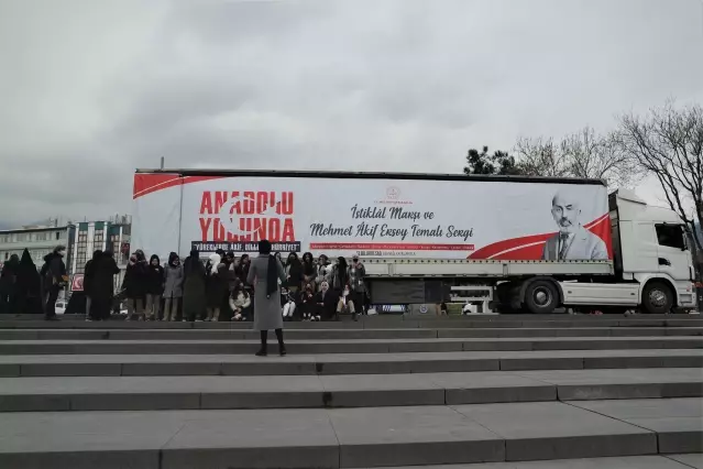 “Akif’in İzinde İstiklal Sergisi“ tırı Bursa’da Son Dakika