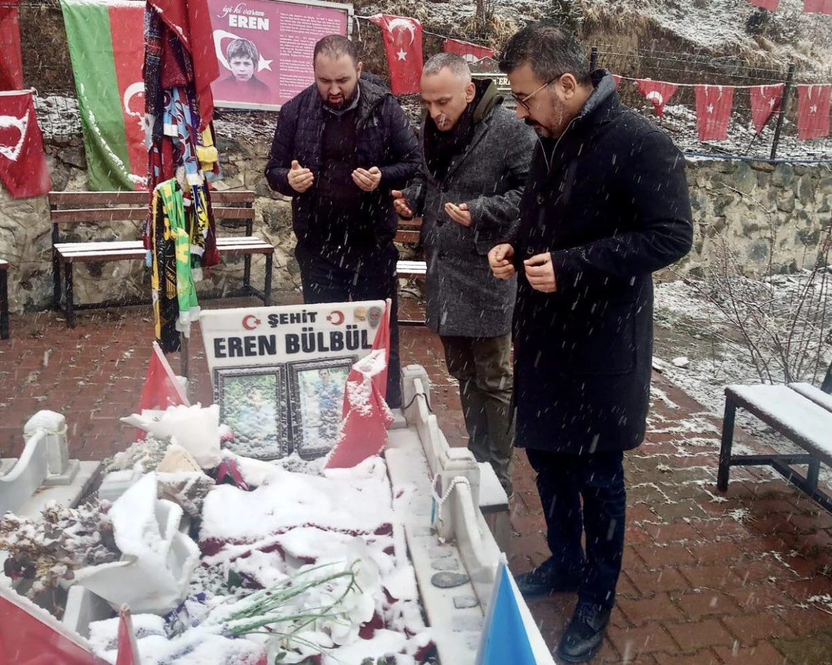 Son dakika haberi... Antalyaspor\'dan şehit Eren Bülbül ile Özkan Sümer\'in mezarlarına ziyaret