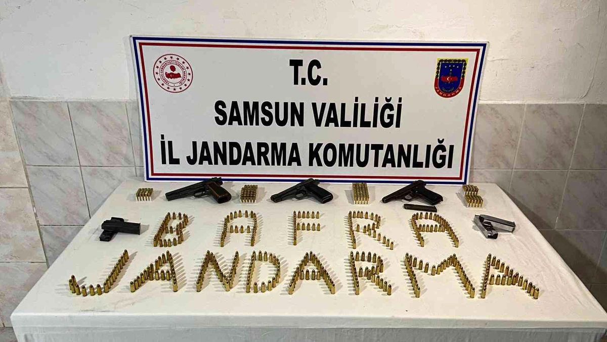 Bafra\'da ruhsatsız silah ve mermi ele geçirildi