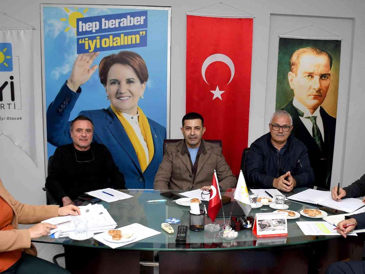 Başkan Günel; "Millet İttifaki Kuşadası\'nda omuz omuza çalışıyor"