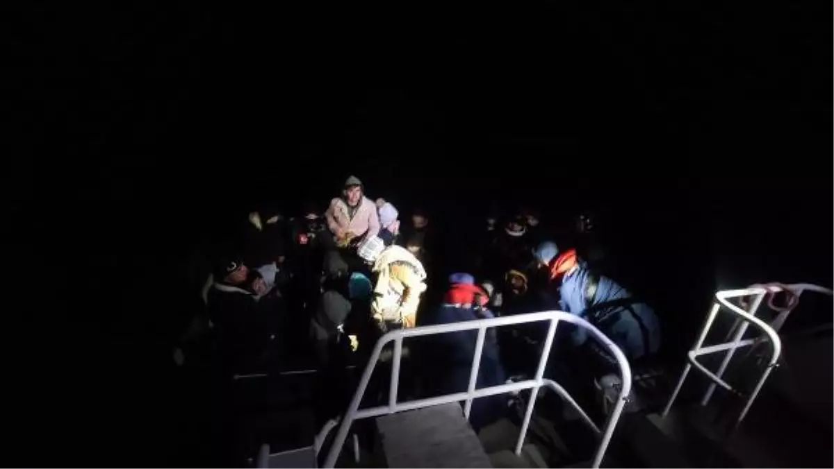 Datça'da 22 kaçak göçmen kurtarıldı