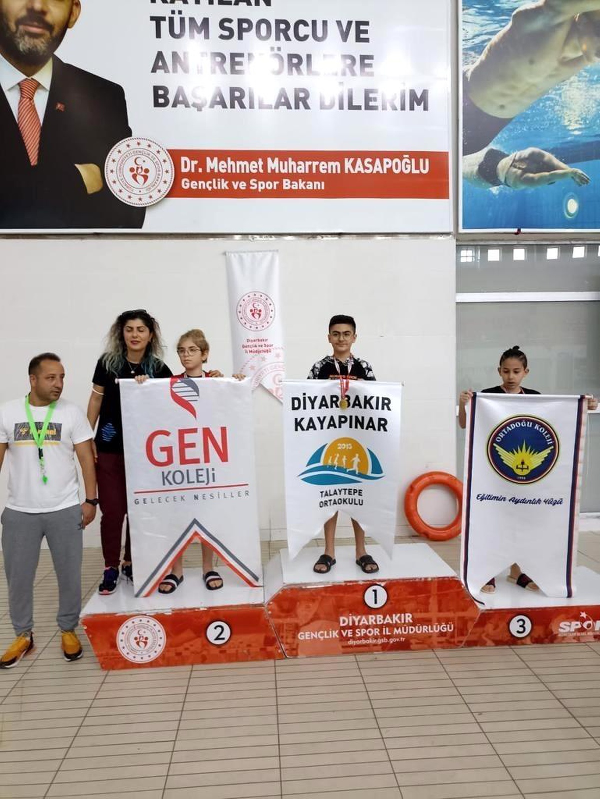 Diyarbakır\'da yüzme yarışmaları tamamlandı