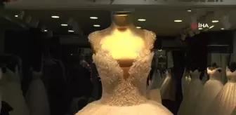 Gelinlikçiler yaza hazırlanıyor